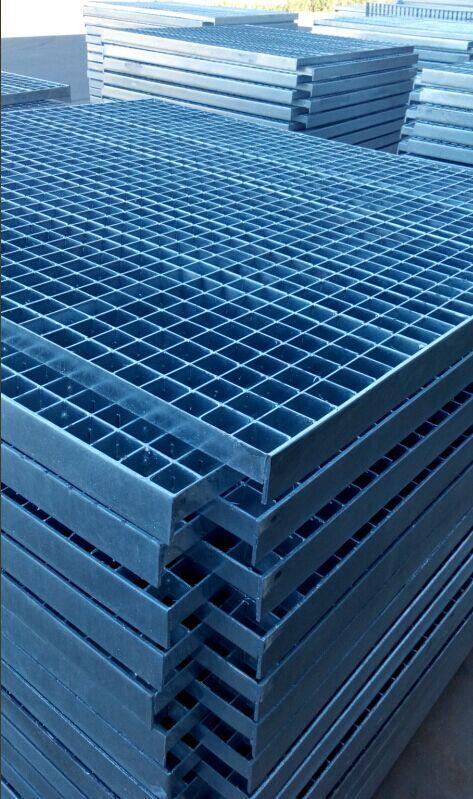 鍍鋅水篦子、鑄鐵水篦子、樹脂水篦子相比較